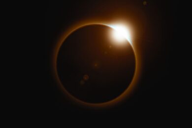 Stunning solar eclipse
