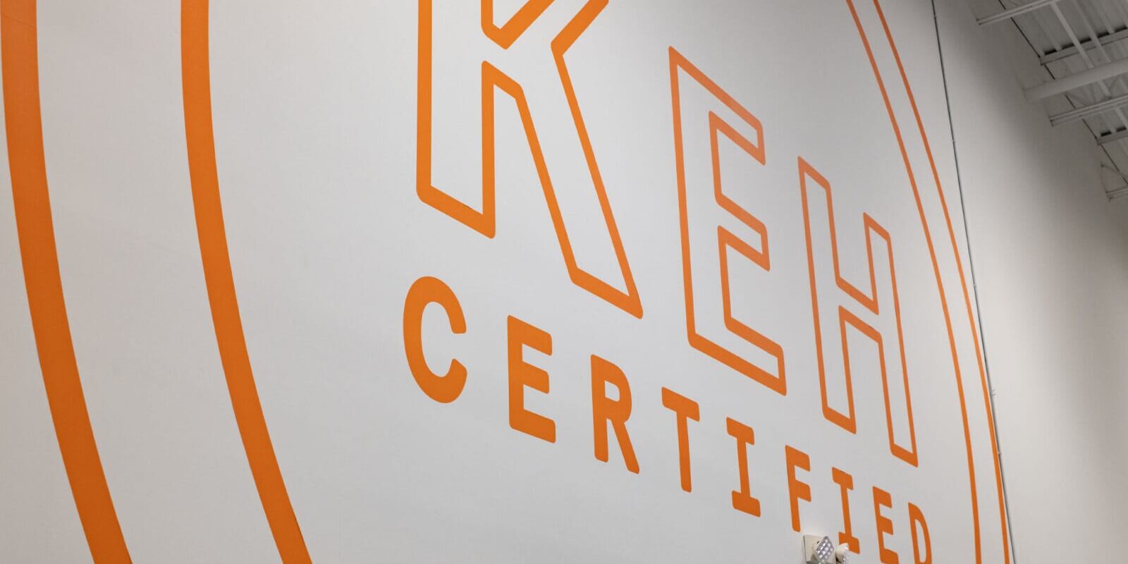 Behind-the-Curtain-at-KEH-Countless-Cameras-and-a-World-Class-Repair-Center-1600×840-1