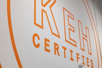Behind-the-Curtain-at-KEH-Countless-Cameras-and-a-World-Class-Repair-Center-1600x840-1
