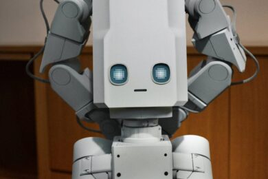 tuesday-labs-voxel-robot_dezeen_2364_sq-1-1024x1024-1